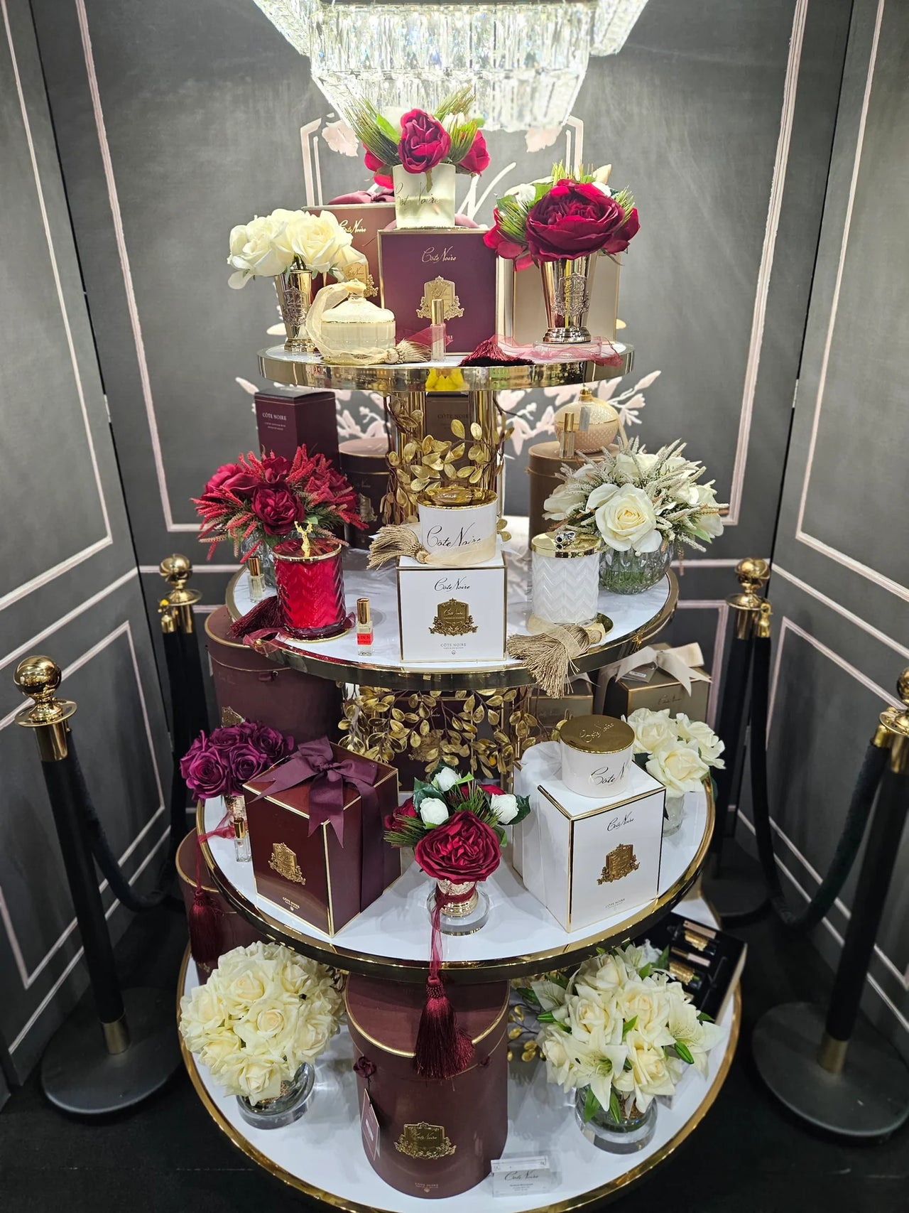 WHITE HERRINGBONE CANDLE WITH BELL LID - COCONUT BISCUIT