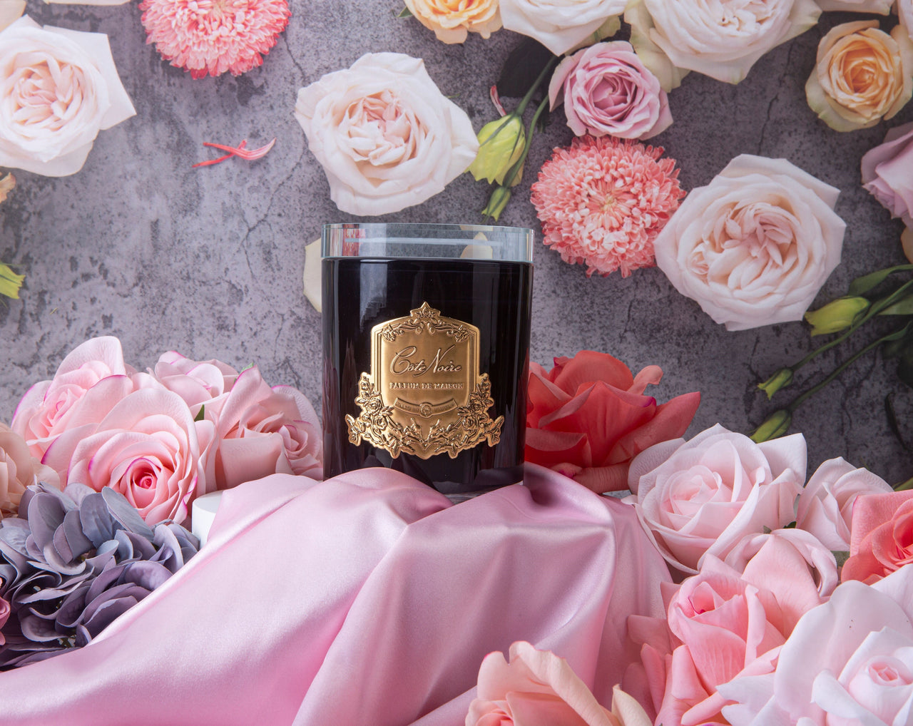NEW Cote Noire Soy Blend Candle - Summer in the Chateau - Gold - Crystal Glass Lid