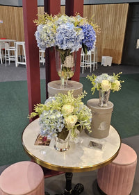 GSS16 | NEW Grand Summer Posy in Blue - Silver Vase - MOQ - 1un.