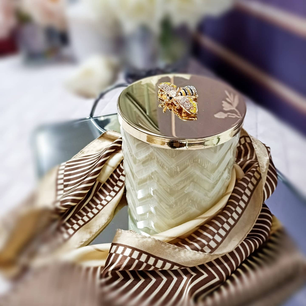 Herringbone Candle With Scarf Blond Vanilla - Cream & Golden Bee lid - HCG03