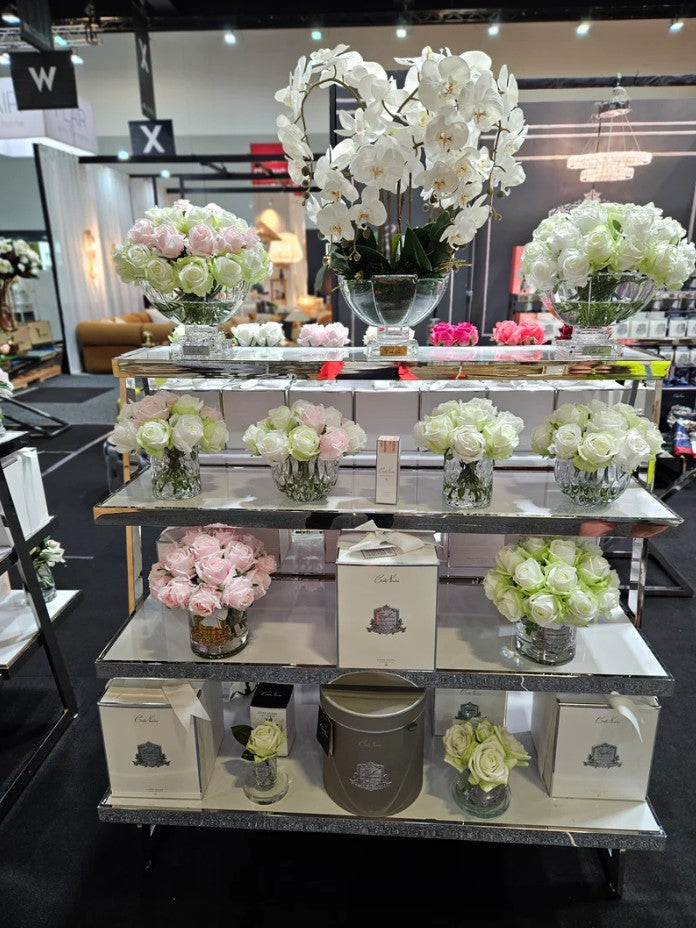SAMPLE CENTREPIECE - 37 ROSEBUDS IN FRENCH PINK & GREEN & WHITE - SILVER BADGE - CPRB13
