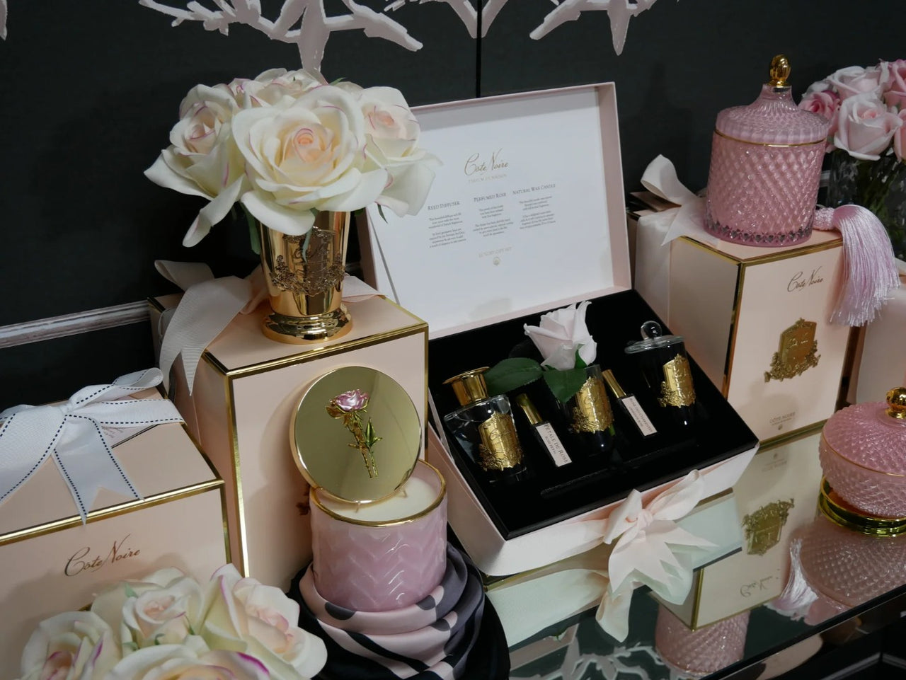 SAMPLE - Seven Rose Bouquet in Pink Blush Pink Box GOLD Vase - SMB20