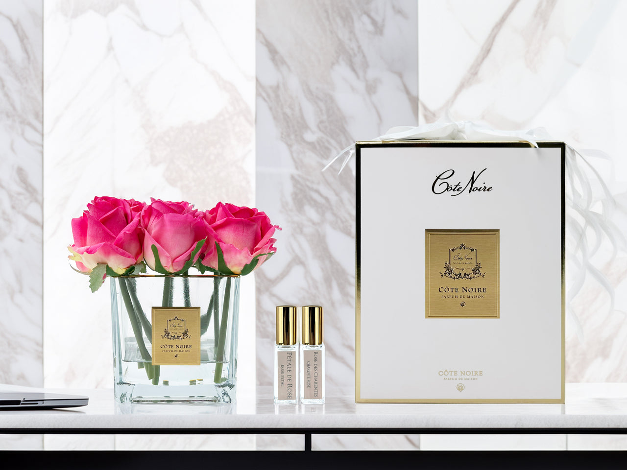 COUTURE SQUARE 9 ROSE BUDS CLEAR GLASS GOLD - Magenta - SVC907