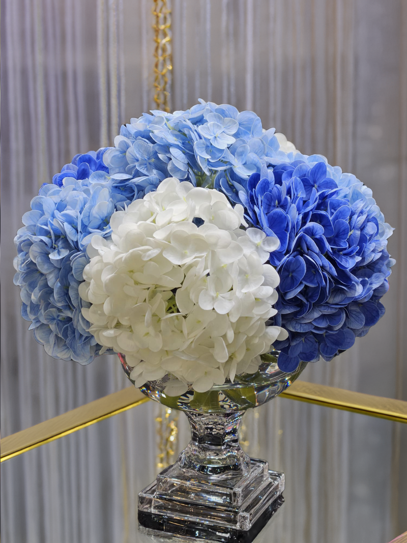 *NEW* LUXURY PROVENCE HYDRANGEAS BOUQUET MEDIUM - MIXED BLUE - SILVER BADGE - PHB03M