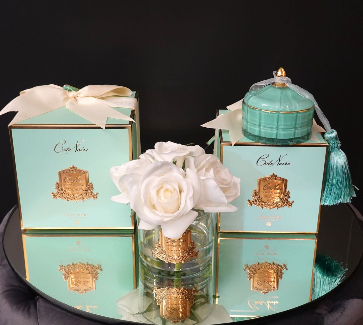 Perfumed Natural Touch 5 Roses - Clear & Gold Badge - Ivory White - GMR92 - Jade Tiffany Box