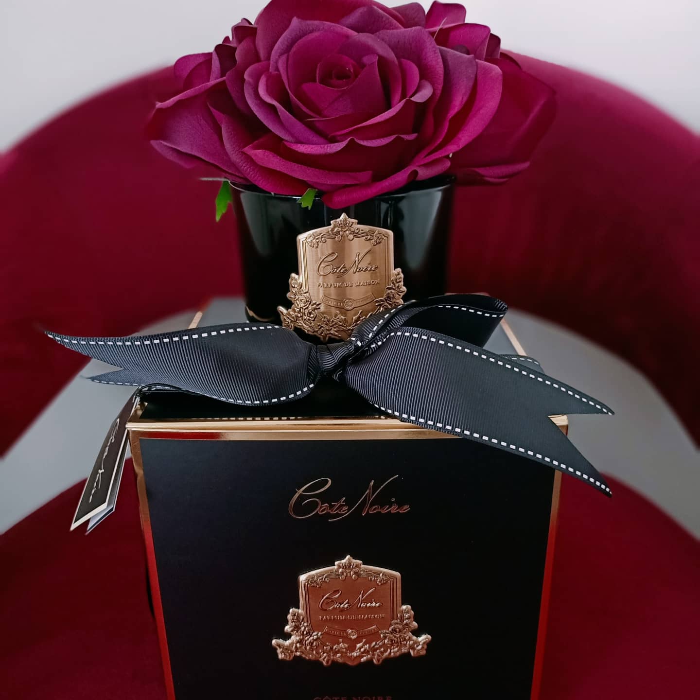 Cote Noire Perfumed Natural Touch 5 Roses - Black - Carmine Red - GMRB64