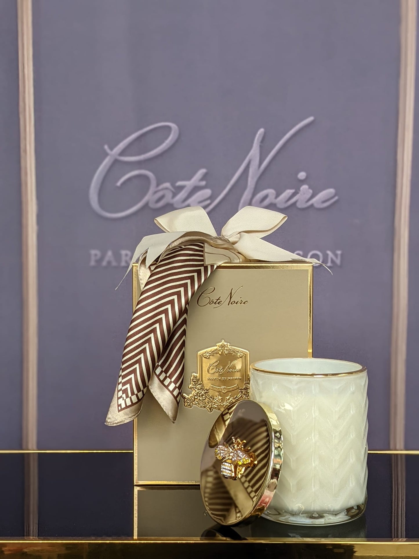 Herringbone Candle With Scarf Blond Vanilla - Cream & Golden Bee lid - HCG03