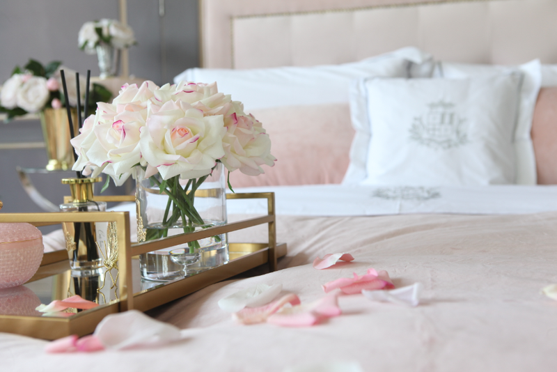 Luxury Grand Bouquet - Gold badge - Pink Plush - Pink box - LTW02