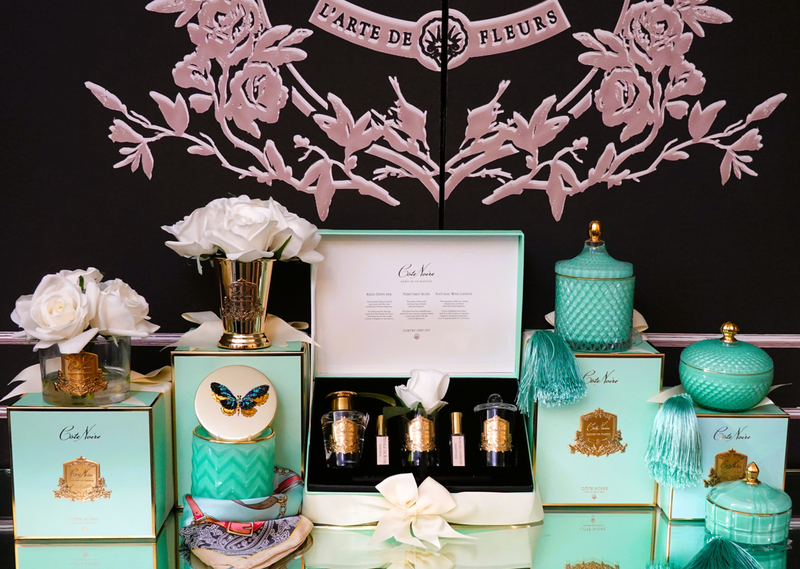 Cote Noire - Seven Rose Bouquet in White - Gold Goblet - Tiffany Jade Box - SMC06